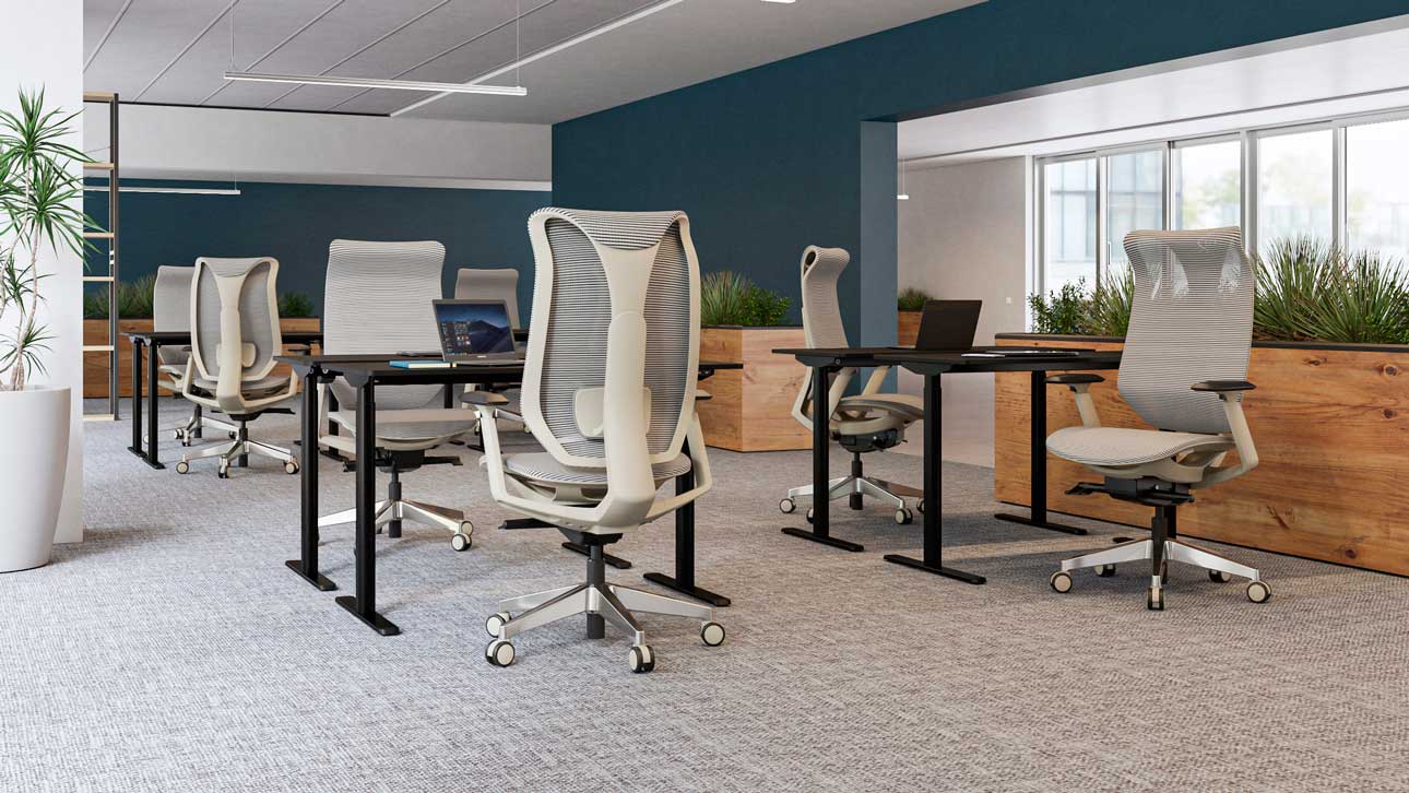 sillas-swift-presidente-en-oficina-decorada-escritorios